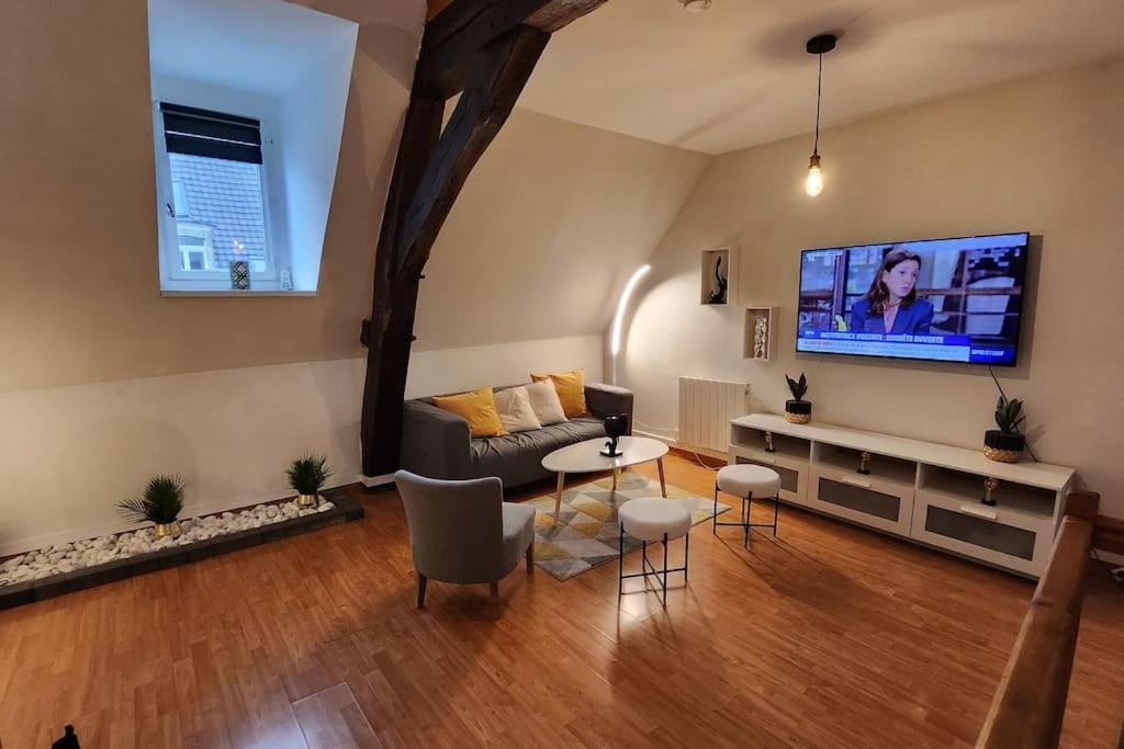 Grand Duplex Du Beffroi Apartment Douai Exterior photo